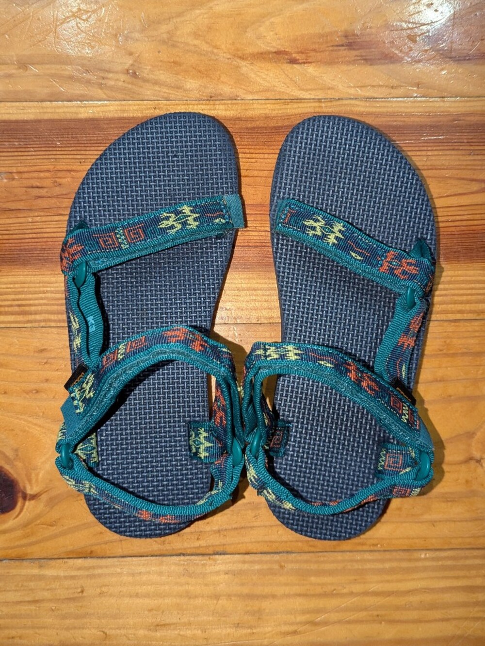 Teva Lizard Sandals Youth Size 3